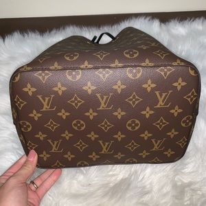 Louis Vuitton NeoNoe shoulder bag.